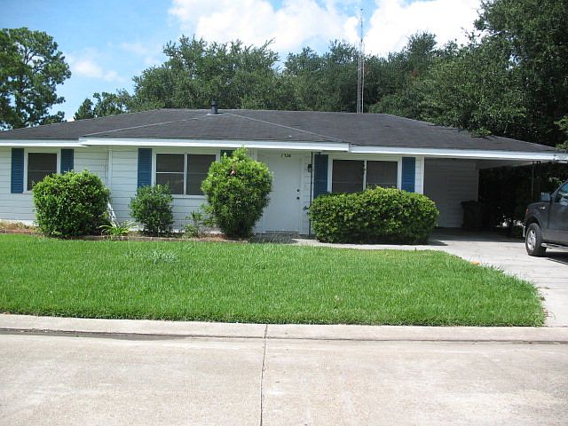 1st image of 1736 Acadian Dr
