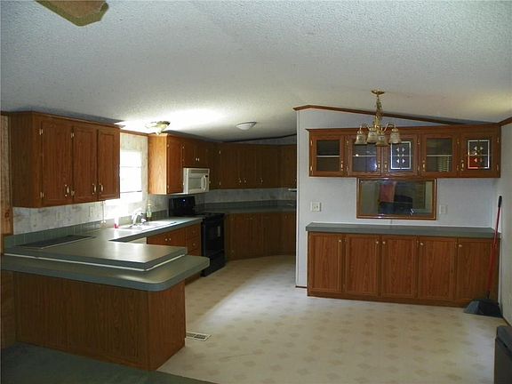 5th image of 2416 Dolphin Dr