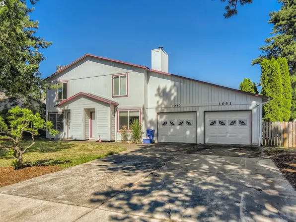 1051-1053 Birchwood Dr, Oregon City, OR 97045