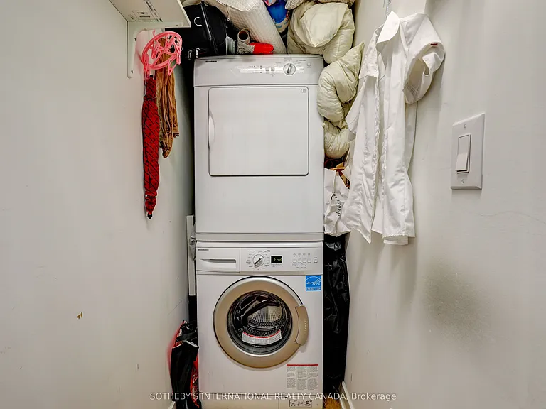8 Dovercourt Rd #701 — Photo 24