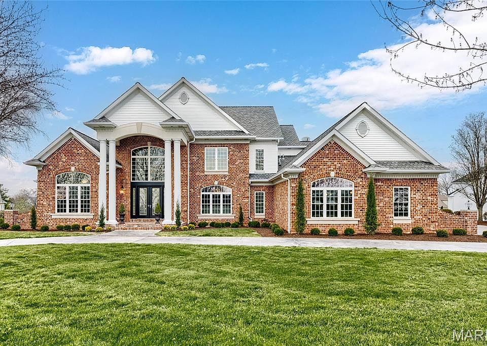 1st image of 248 Camelot Dr