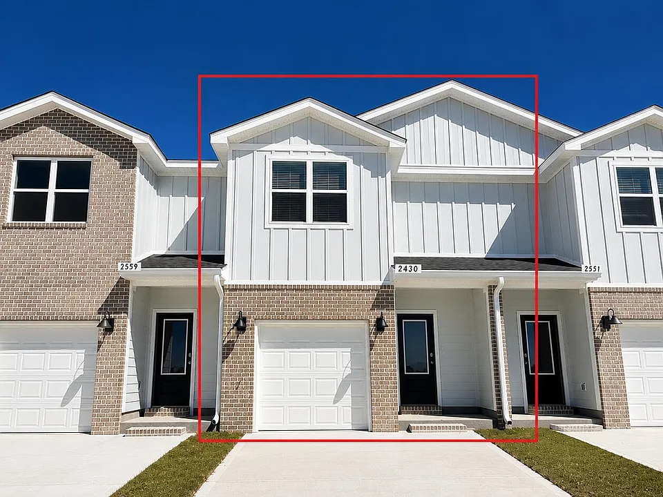 2430 Cliff Hollow Cir