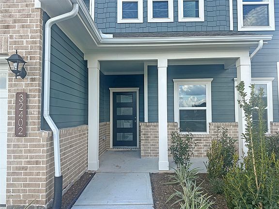 The Georgetown II- Front Porch