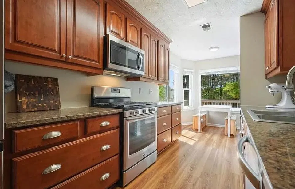 1 bed, $900 — Photo 4