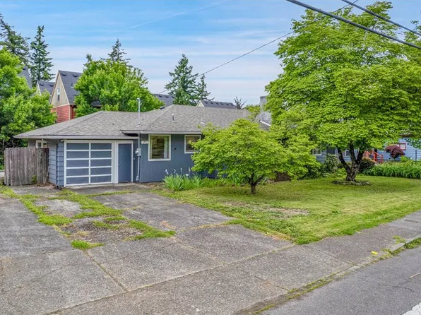 12631 SE Market St, Portland, OR 97233