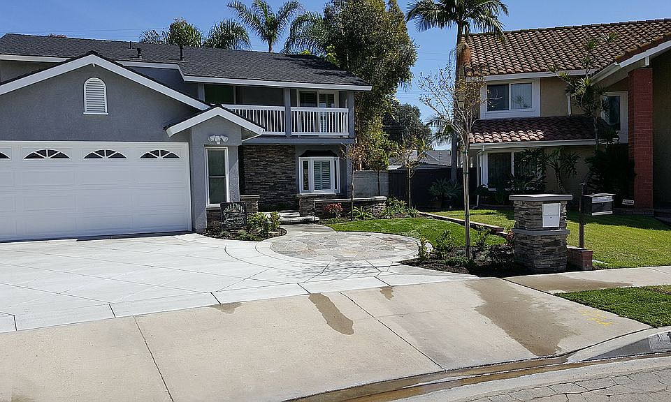2nd image of 18036 Aspen Ave