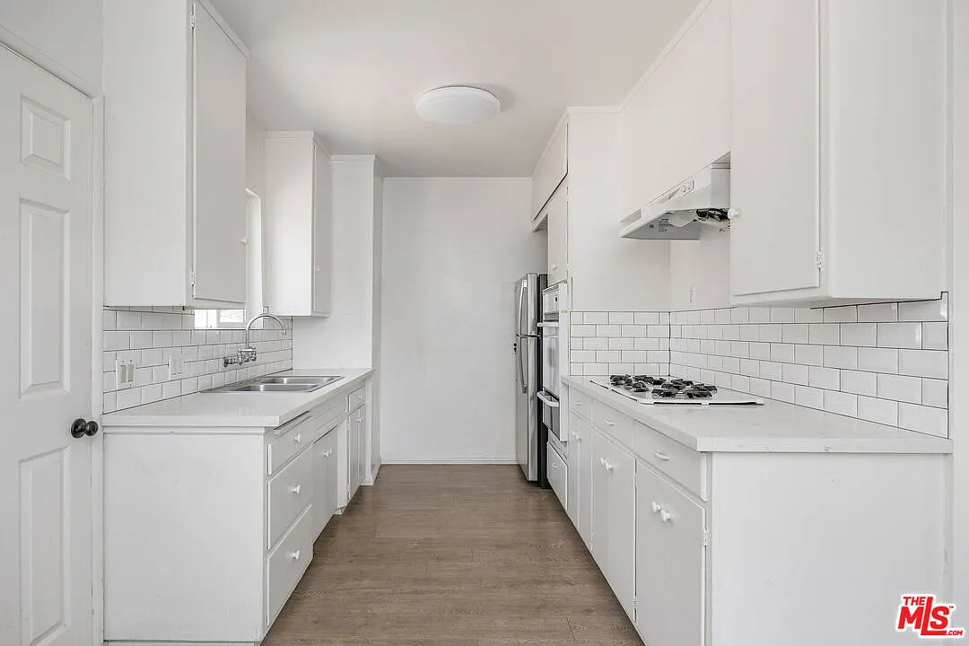 2 bed, 1.0 bath, 800 sqft, $2,495 — Photo 4