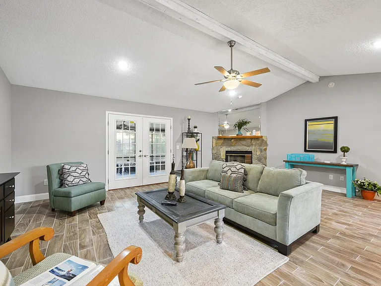 11530 Sweetwater Oaks Dr W — Photo 18