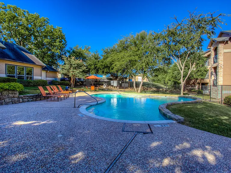 Waters Edge Villas — Photo 22