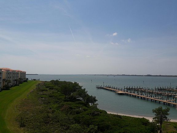 3rd image of 34 Harbour Isle Drive W #Ph06