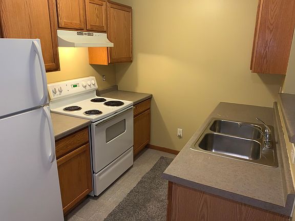 5th image of 904 34th Ave N