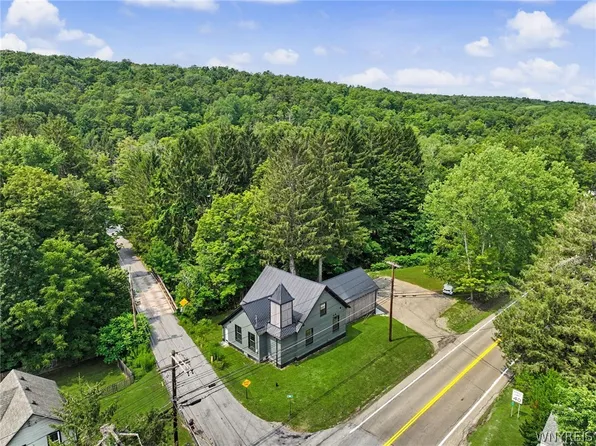 9386 State Rd, Colden, NY 14033