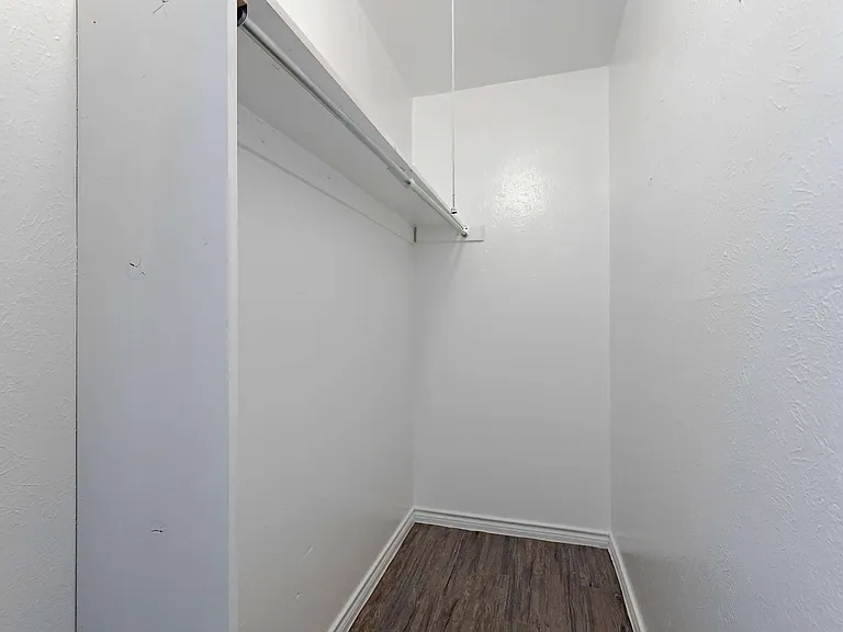 Ambassador Apartments — Photo 44