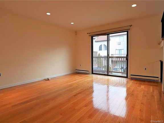 3rd image of 60 Lawn Ave APT 14