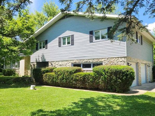 7300 W Nixon Rd, Yorktown, IN 47396