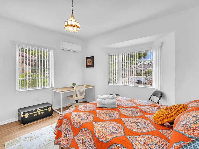 801 SW 24th Rd — Photo 11