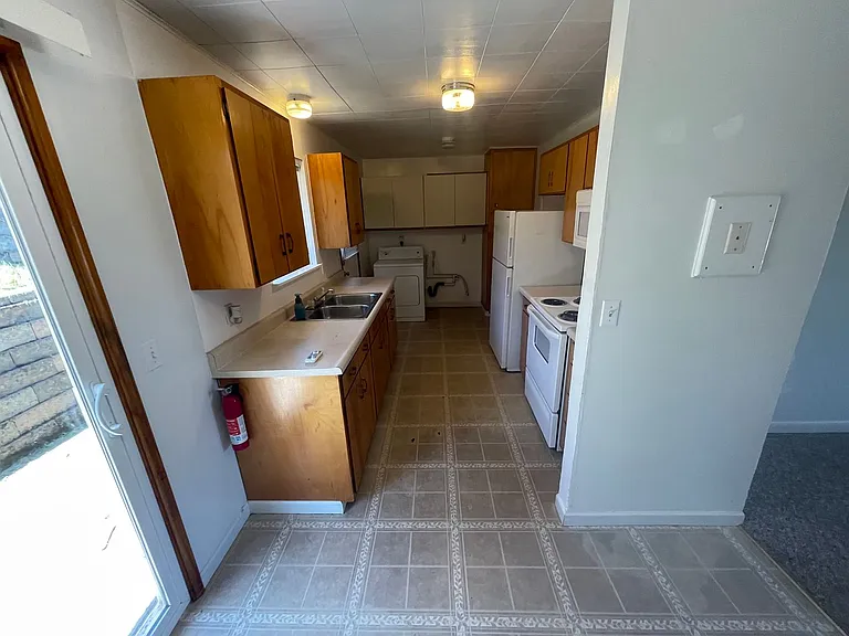 707 Cedar St — Photo 13