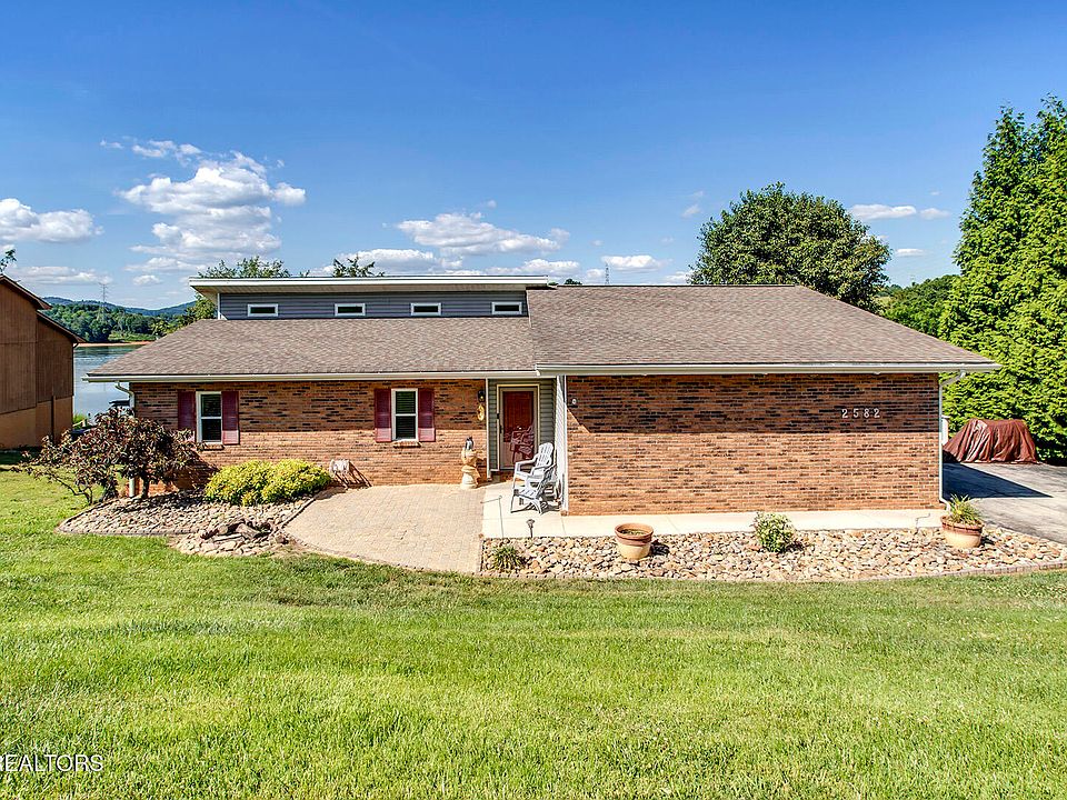 1st image of 2582 Lakemont Cir