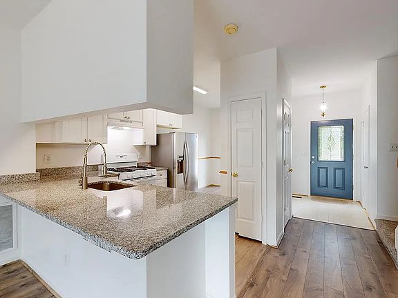 4th image of 13568 Highland Mews Ct