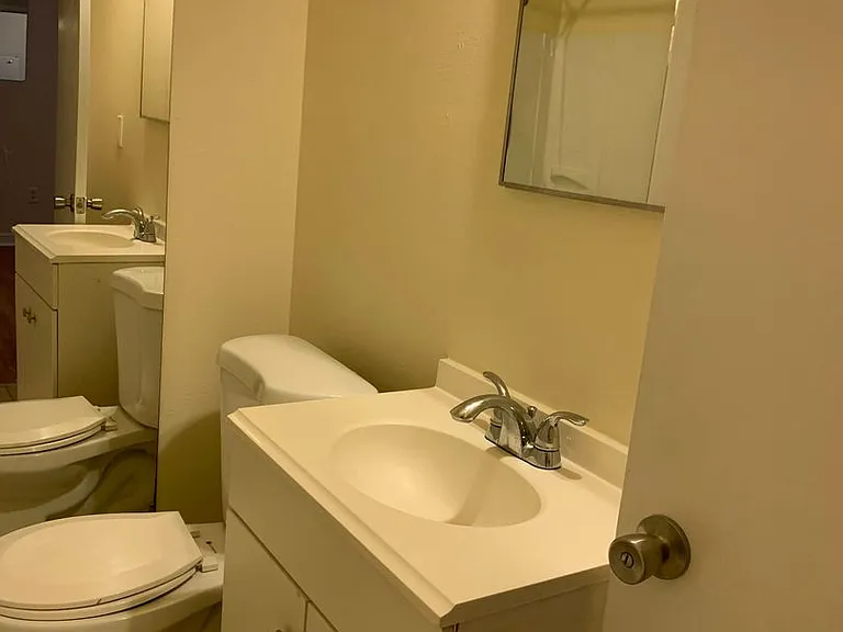 Beautiful One Bedroom in Swissvale!! — Photo 28