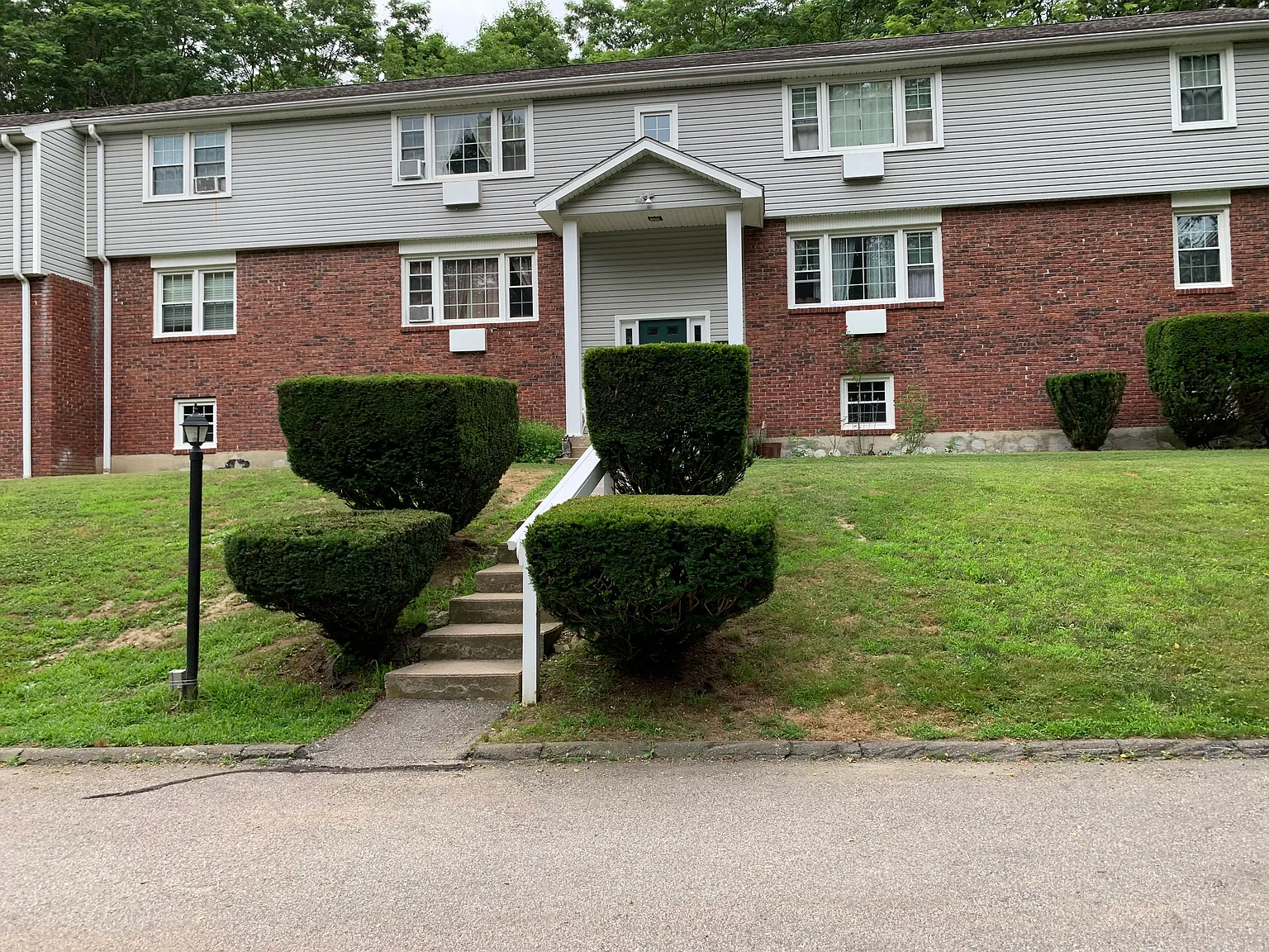 2 bed, 1000 sqft, $1,650 — Photo 3