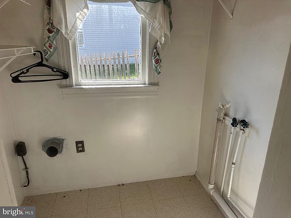 4th image of 150 E Piedmont St #152