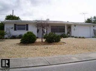 5122 Manor Dr, New Port Richey, FL 34652