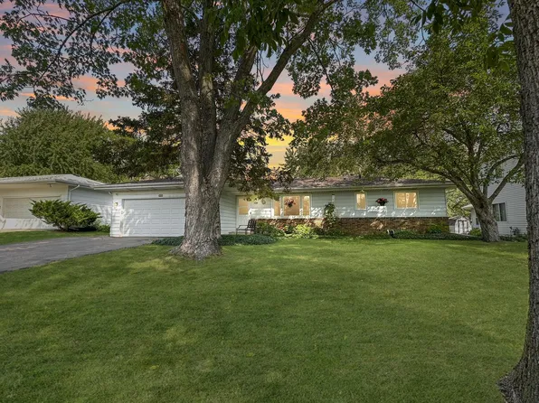 1430 2nd St SW, New Brighton, MN 55112