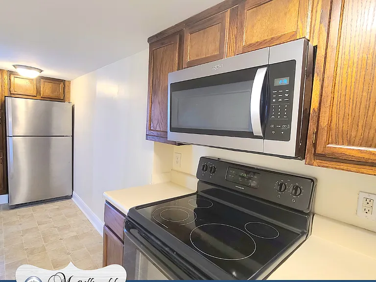 940 Hickman Rd #B — Photo 6