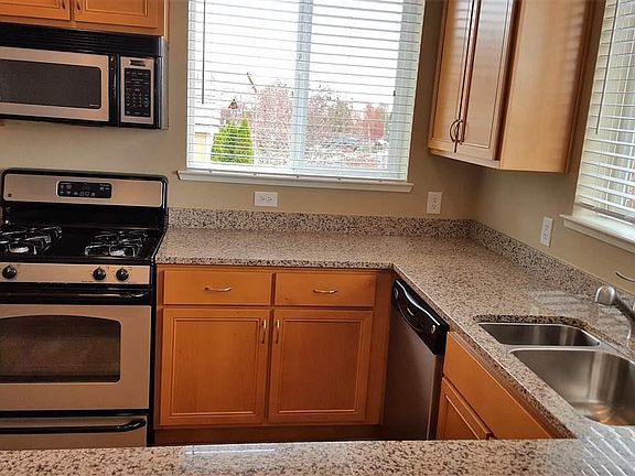 3rd image of 4818 Bougainvillea Cir