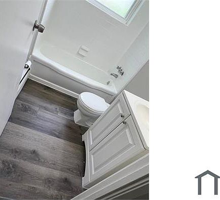 5th image of 710 Chalfonte Pl
