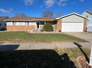 124 Nordic Hills Dr, Decatur, IL 62521