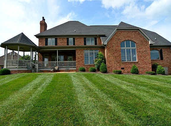 2nd image of 150 Bennington Pl