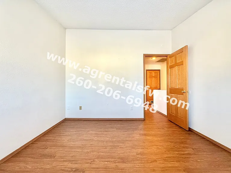 2718 Sherman Blvd — Photo 43