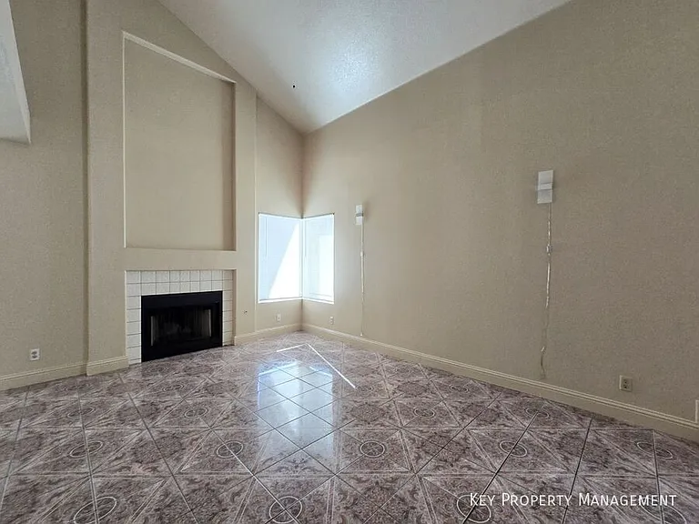 4541 Fireside Ln — Photo 3