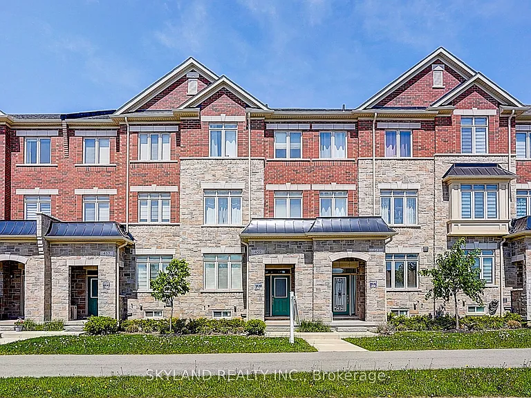 459 Dundas St E — Photo 1