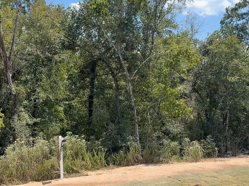 1st image of 9734 Lakeside Oaks Dr