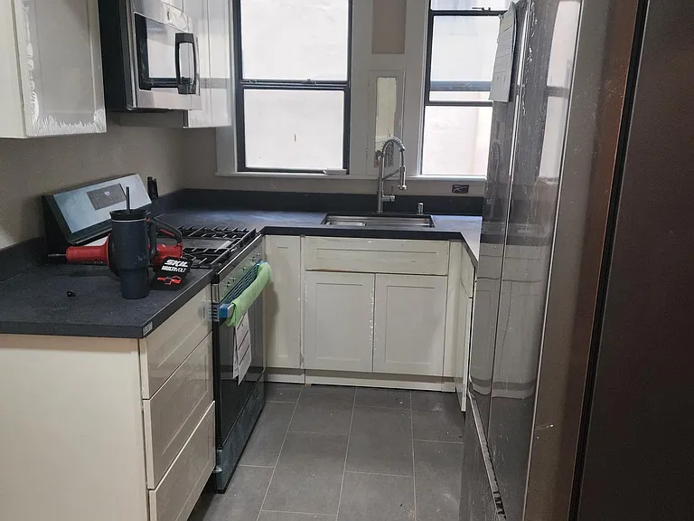 2339 Hilgard Ave #103 — Photo 3