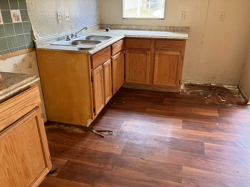 2nd image of 17 Lofty Ridge Rd