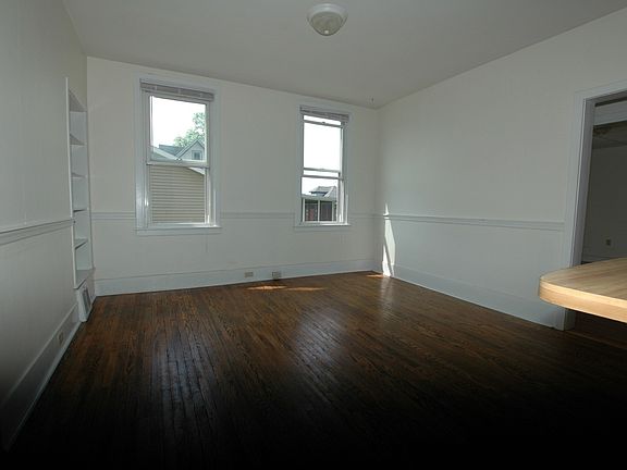 3rd image of 1714 Washington St #1