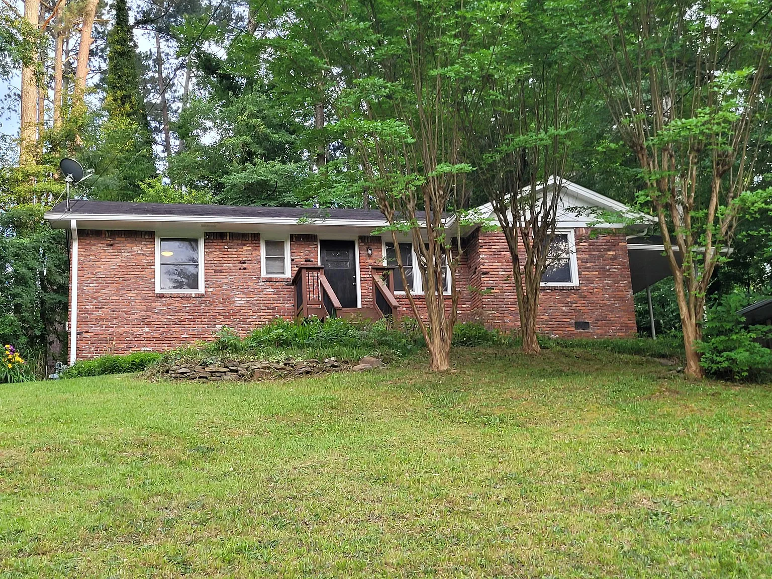 3 bed, 1.5 bath, 1200 sqft, $1,950 — Photo 4