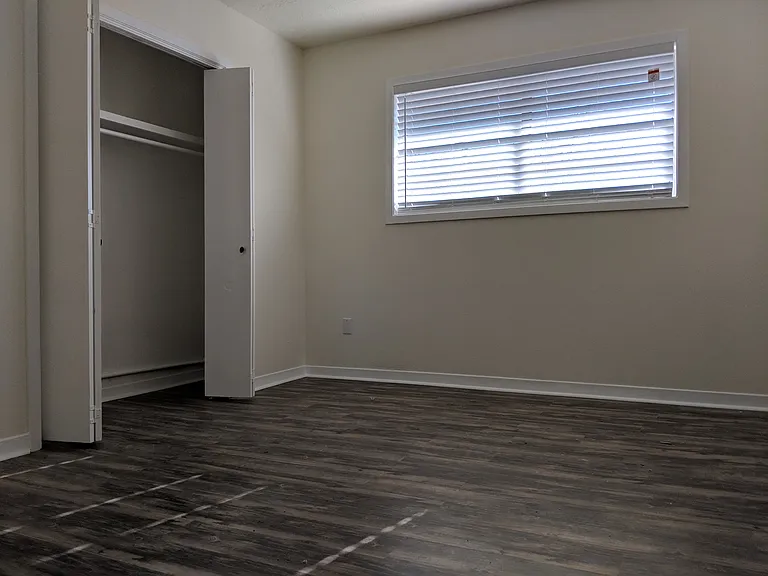 300 Francis Dr — Photo 15