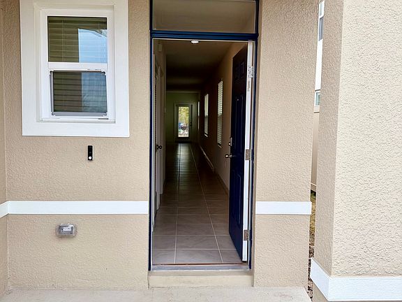 824 Horsetail Dr. Davenport Fl 33837