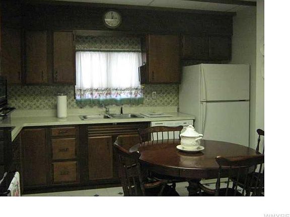 3rd image of 83 N Grove St