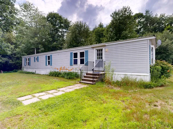 110 Plains Road, Leeds, ME 04263