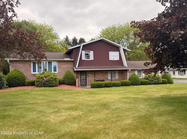 70 Aristocrat Cir, Sugarloaf, PA 18249