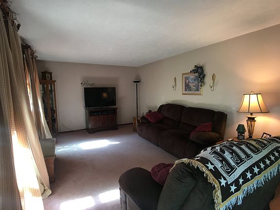3rd image of 3009 Country Estates Dr
