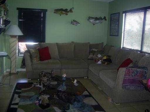4th image of 7412 SW 11th Ct