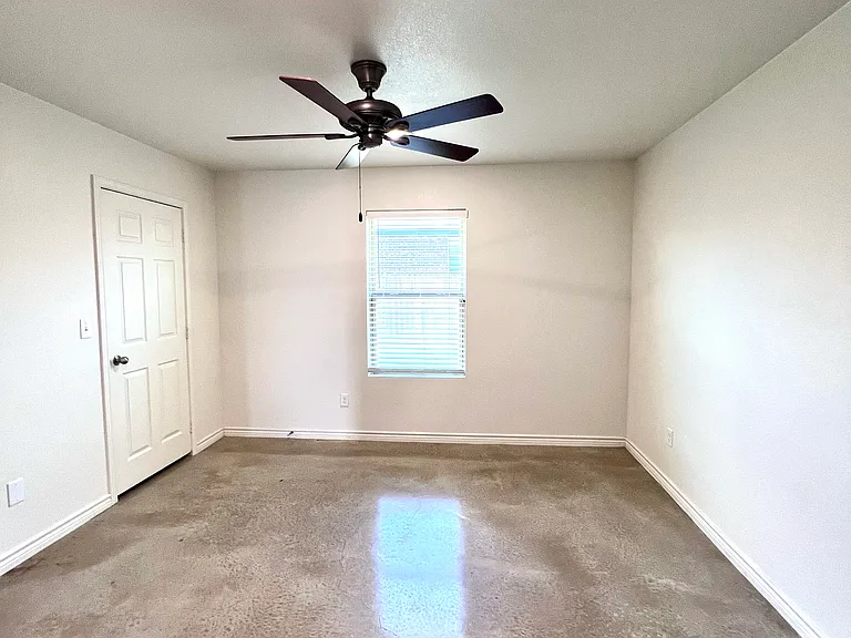 2313 Zanoletti Dr #B — Photo 10