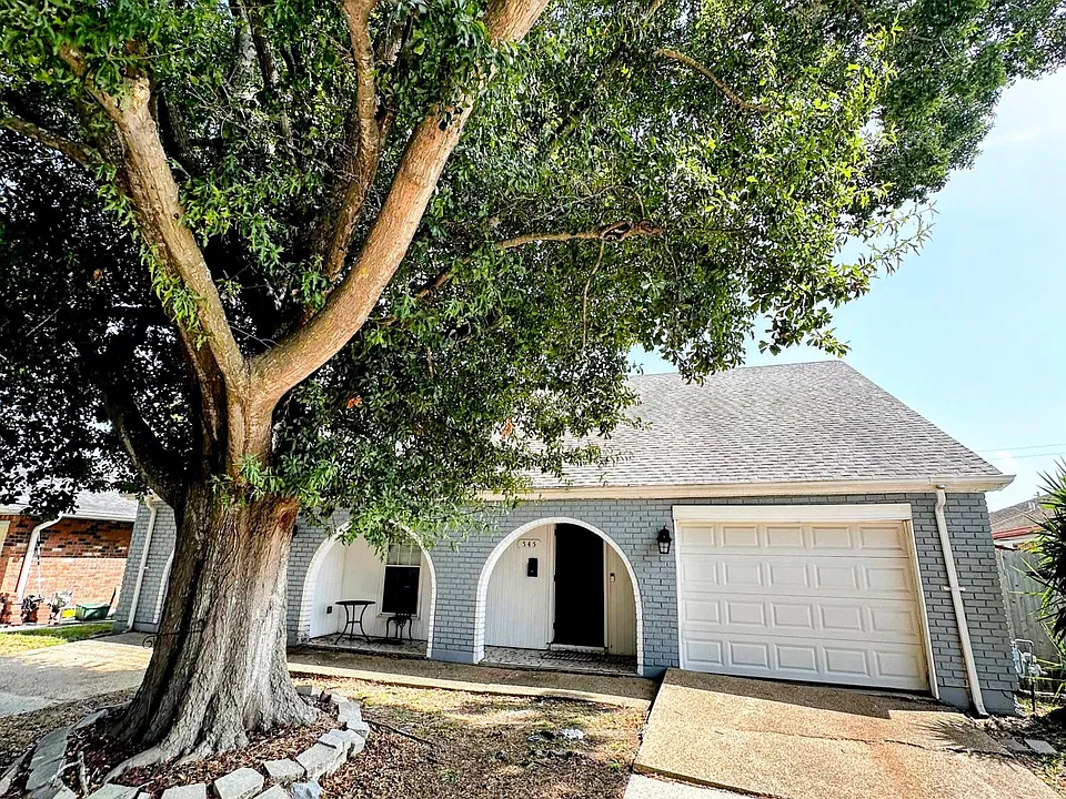 545 W Marlin Ct